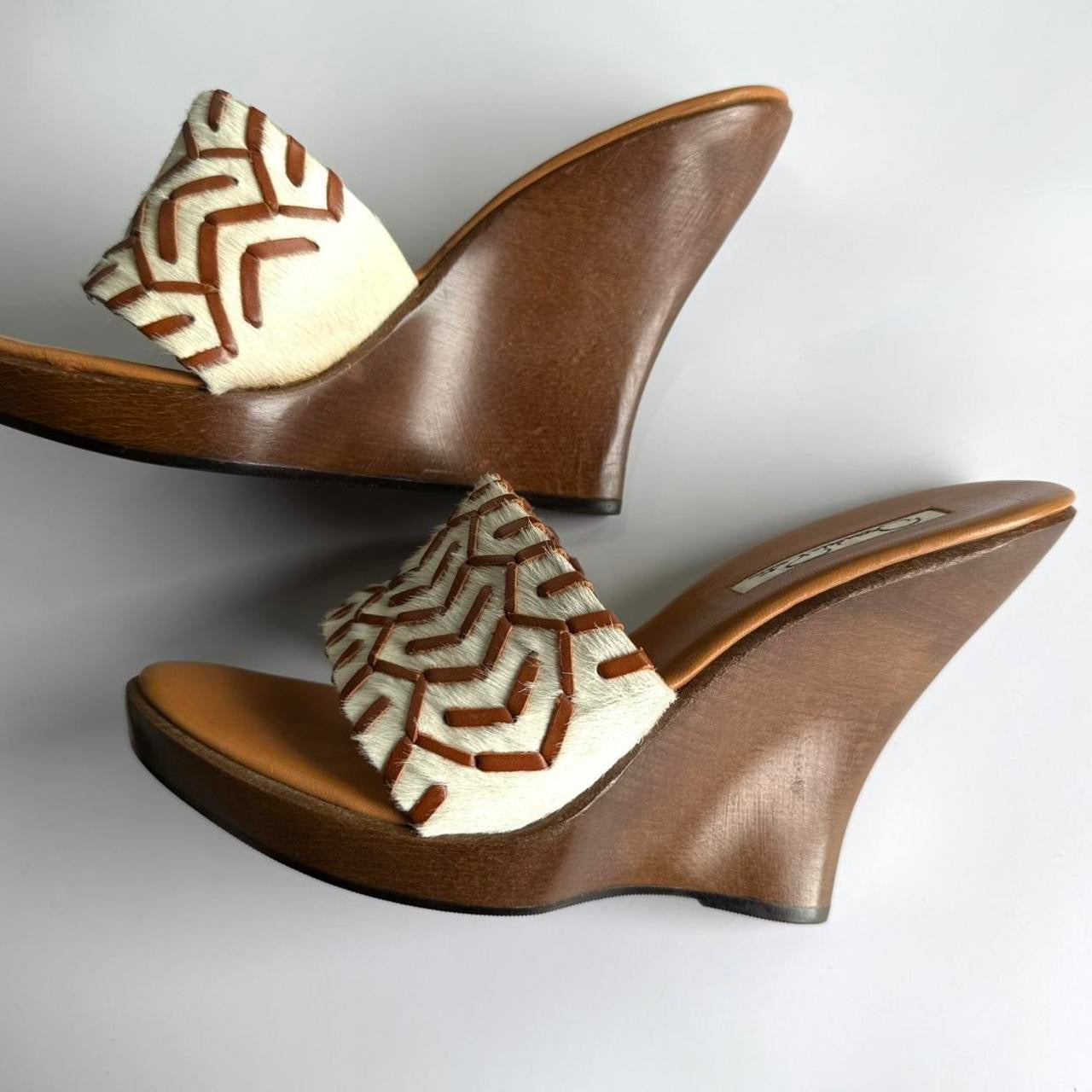 Oscar De La Renta Wedge Heels