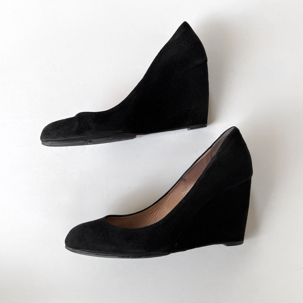 Vintage Gucci Black Suede Ballet Wedge (38)