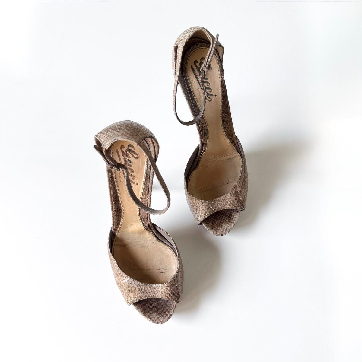 Gucci Snakeskin Platform Peep Toe Heels (39)