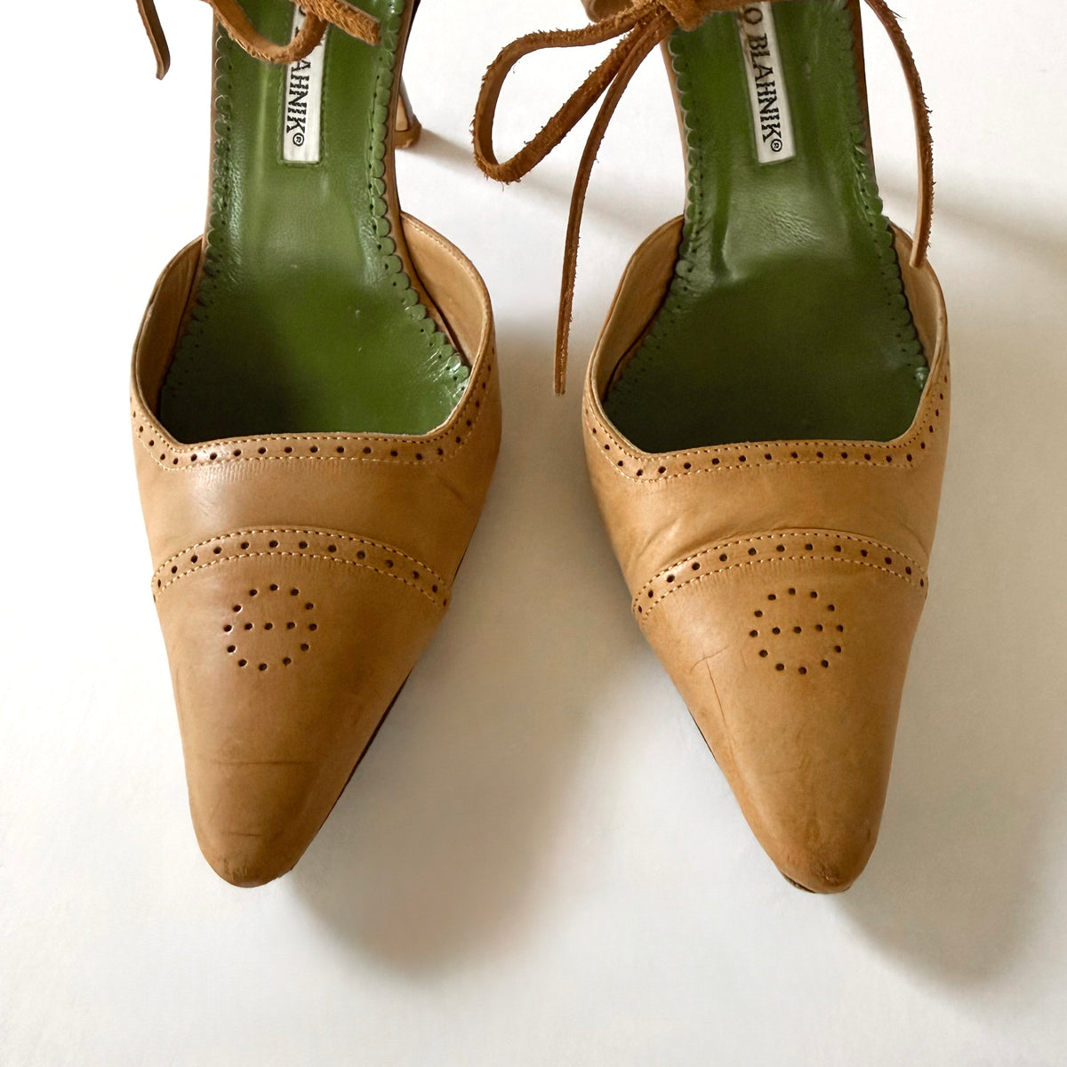 Vintage Manolo Blahnik Pointed Toe Heels (38)