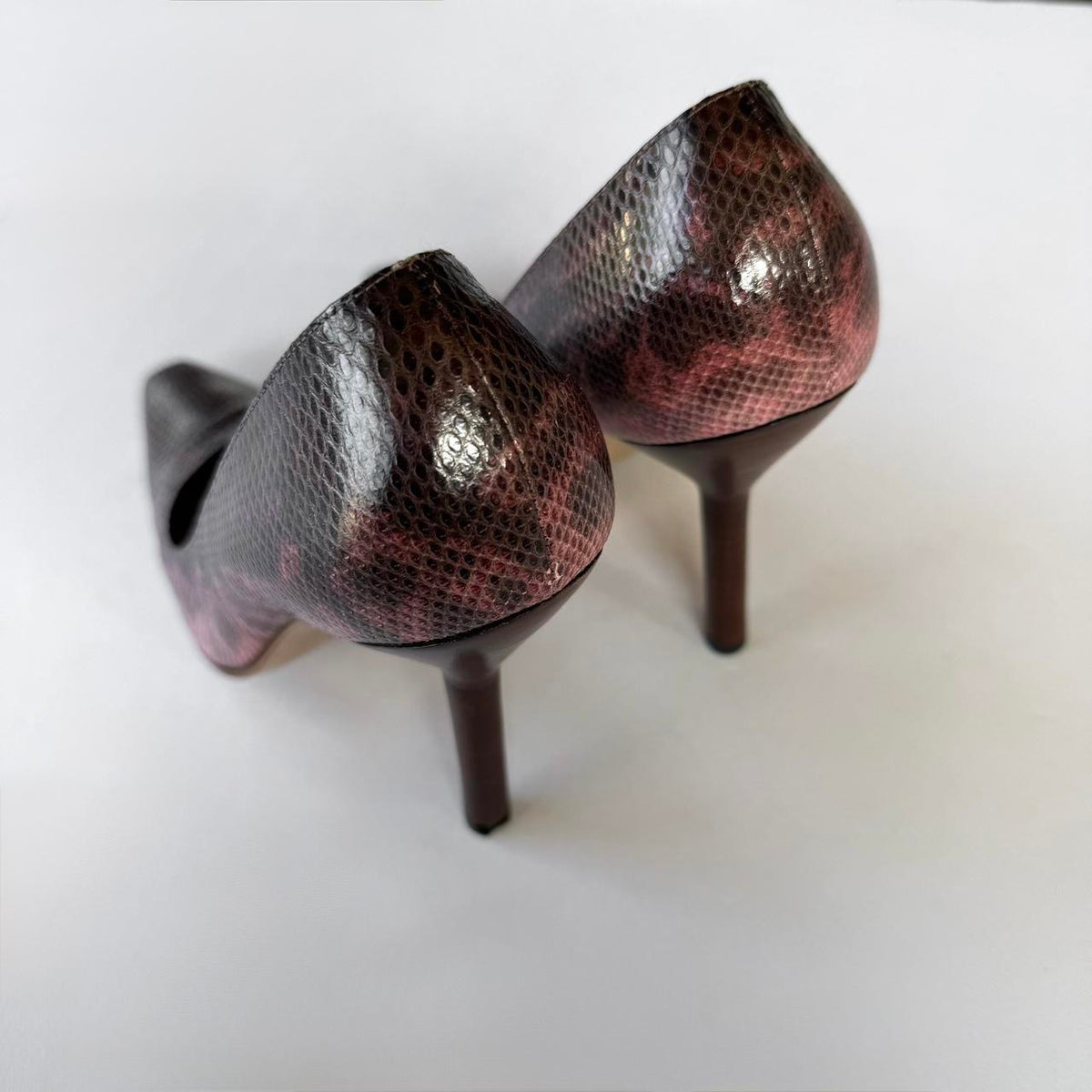Vintage Gucci Snakeskin Pumps (7)