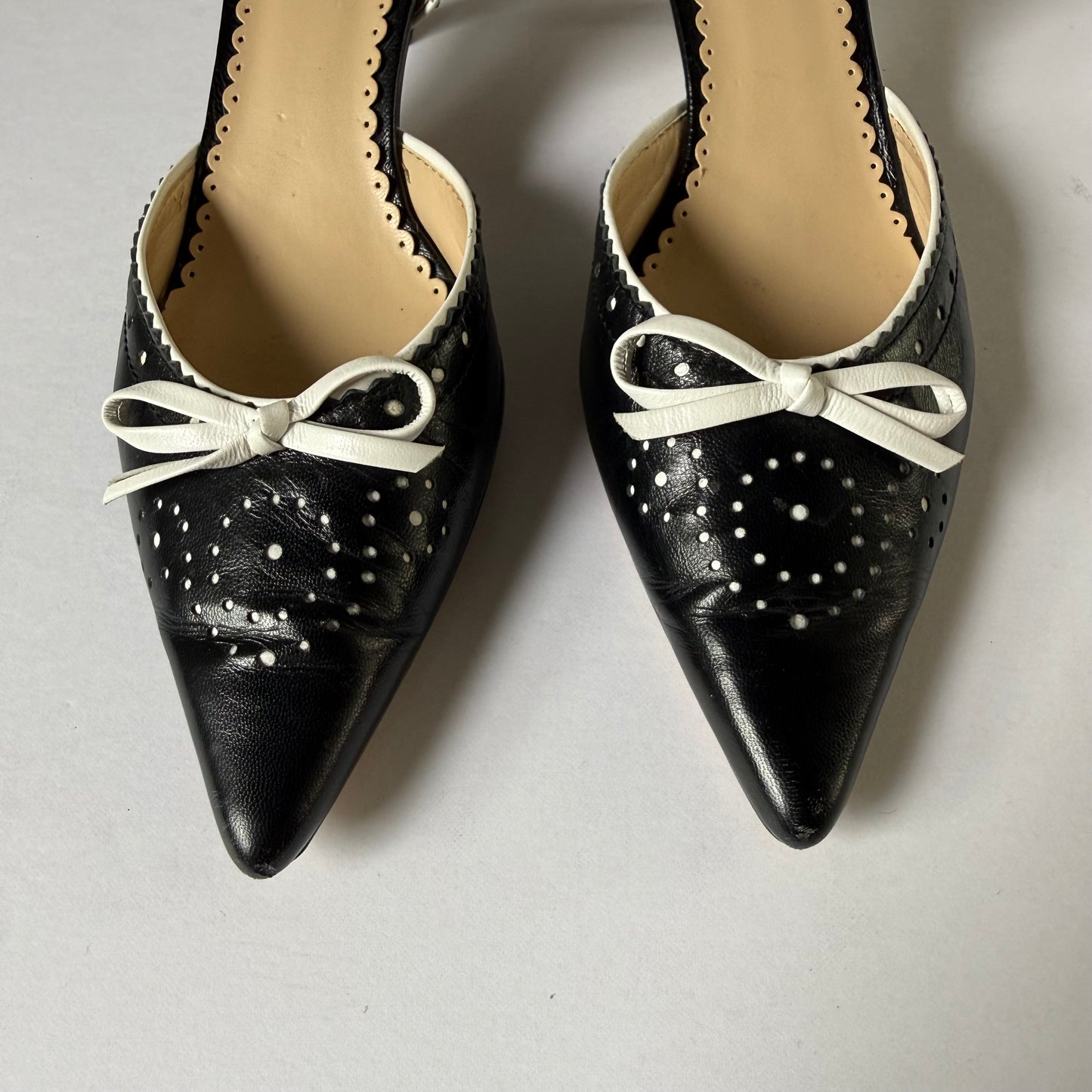 Vintage Oscar De La Renta Kitten Heels