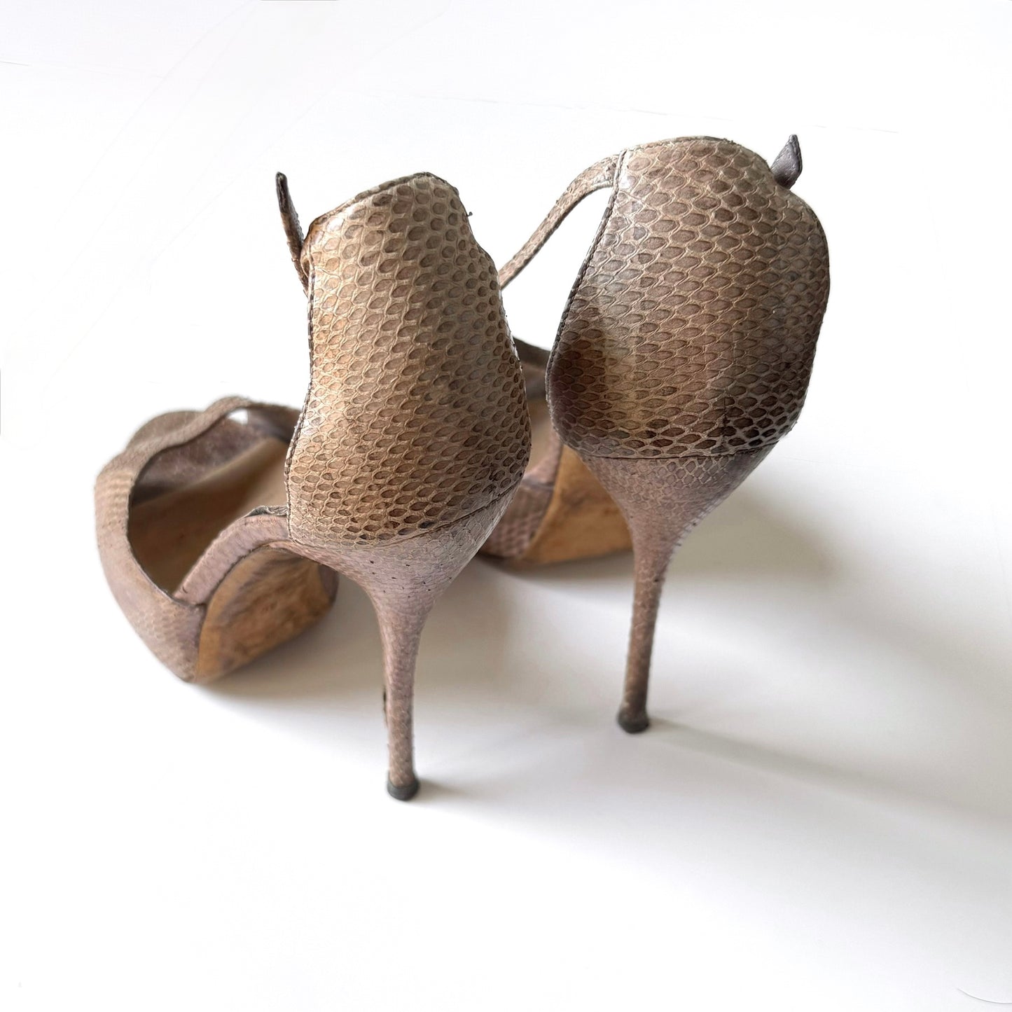 Gucci Snakeskin Platform Peep Toe Heels (39)