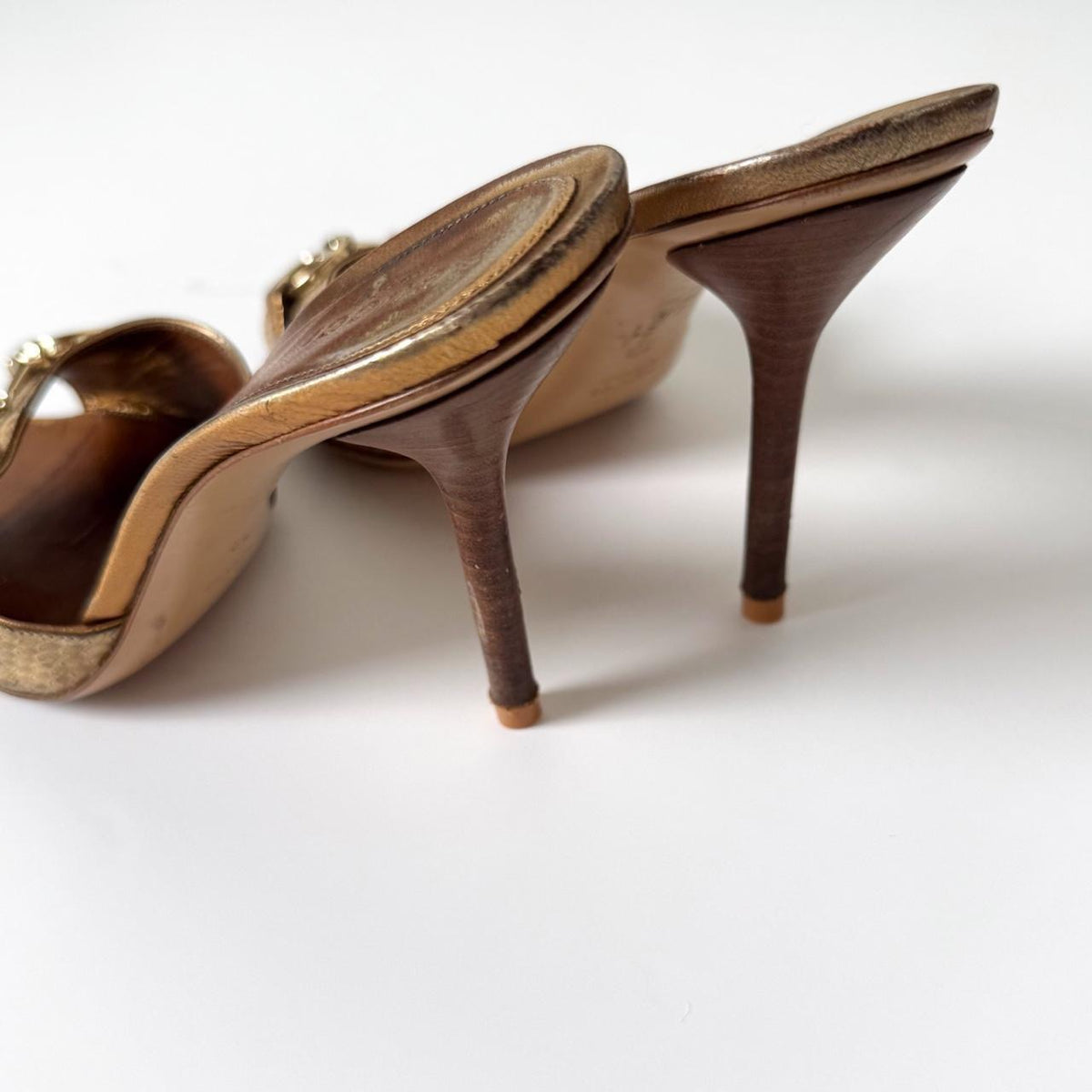 Vintage Gucci Gold Horsebit Mule Heels (7)