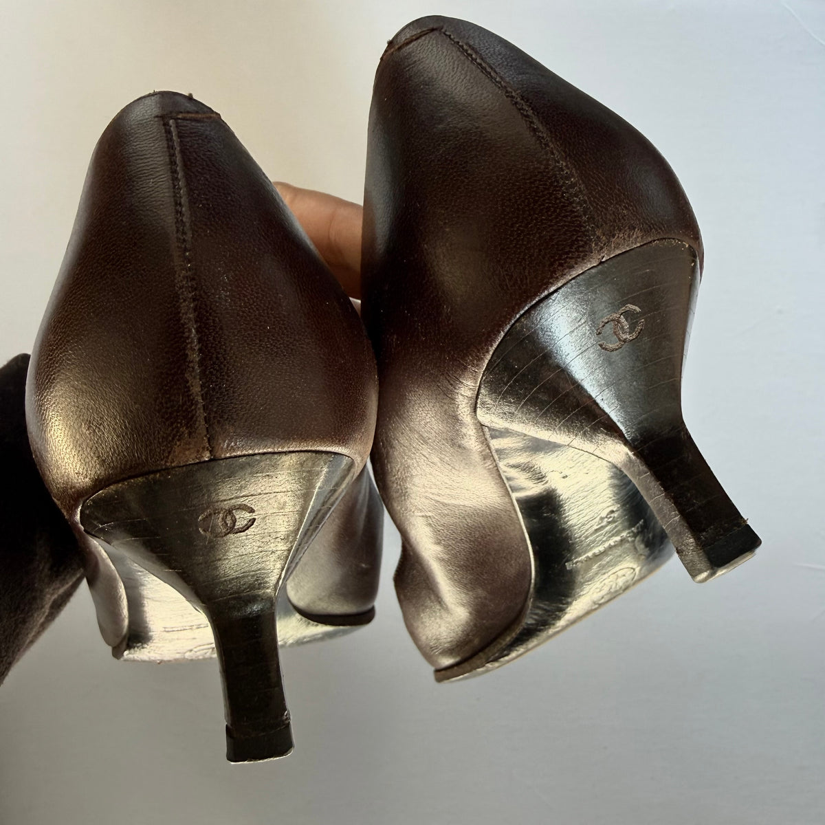 Vintage Chanel Pointed Toe Kitten Heels (37)