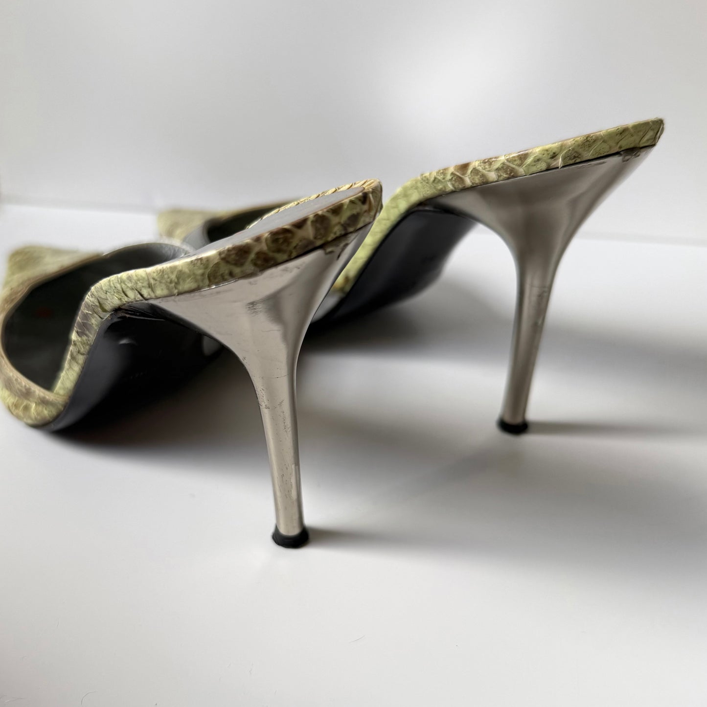 Vintage Roberto Cavalli Snakeskin Pointed Toe Mule Heels (38)